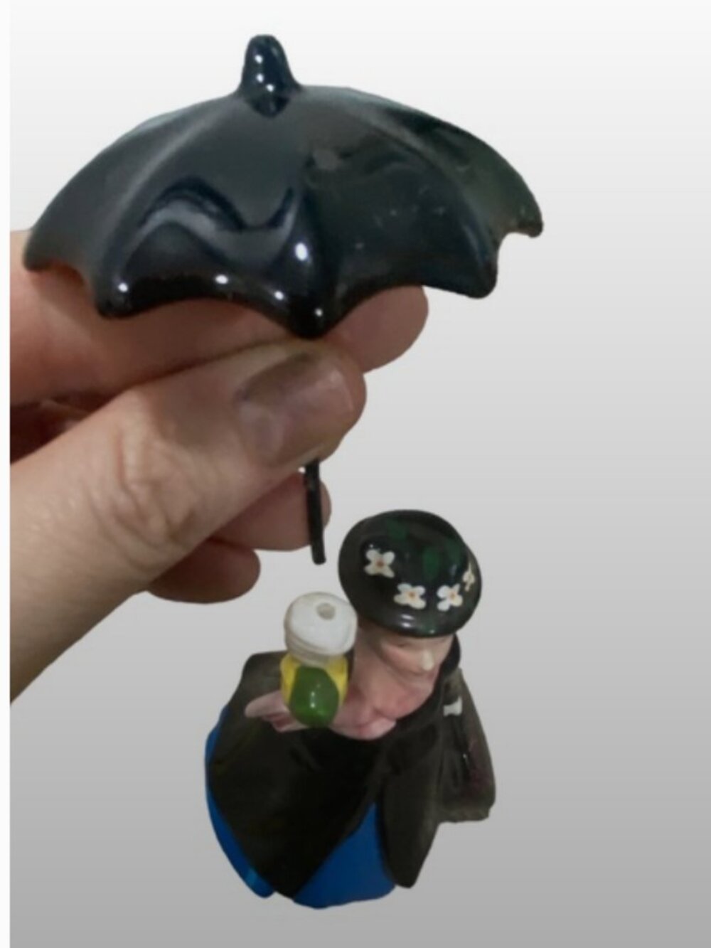 Vintage Disney Mary Poppins ceramic Figurine - Picture 2 of 6